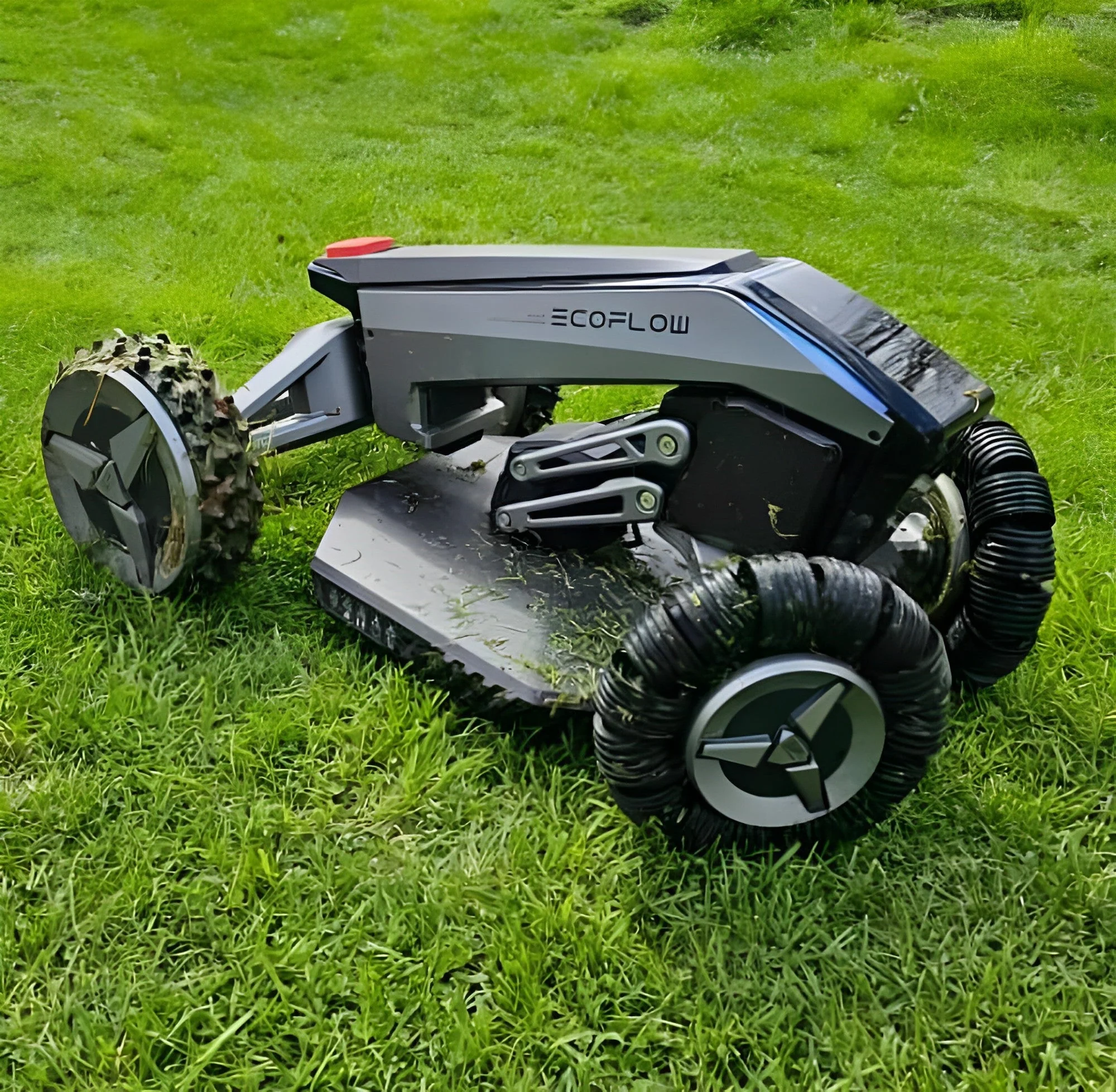 EcoFlow BLADE Robotic Lawn Mower - Image 4