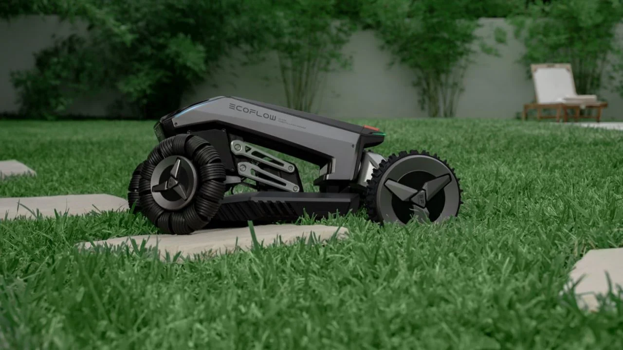 EcoFlow BLADE Robotic Lawn Mower - Image 7