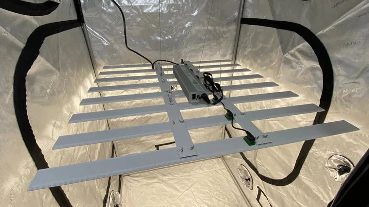 FloraFlex 700 Watt Full Spectrum LED Grow Light - Image 10