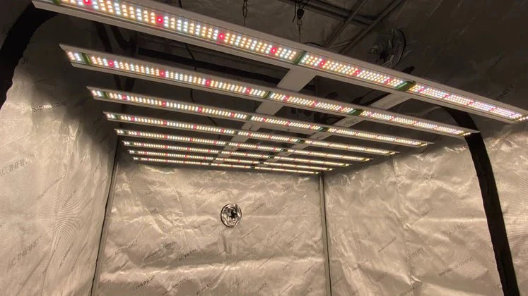 FloraFlex 700 Watt Full Spectrum LED Grow Light - Image 9