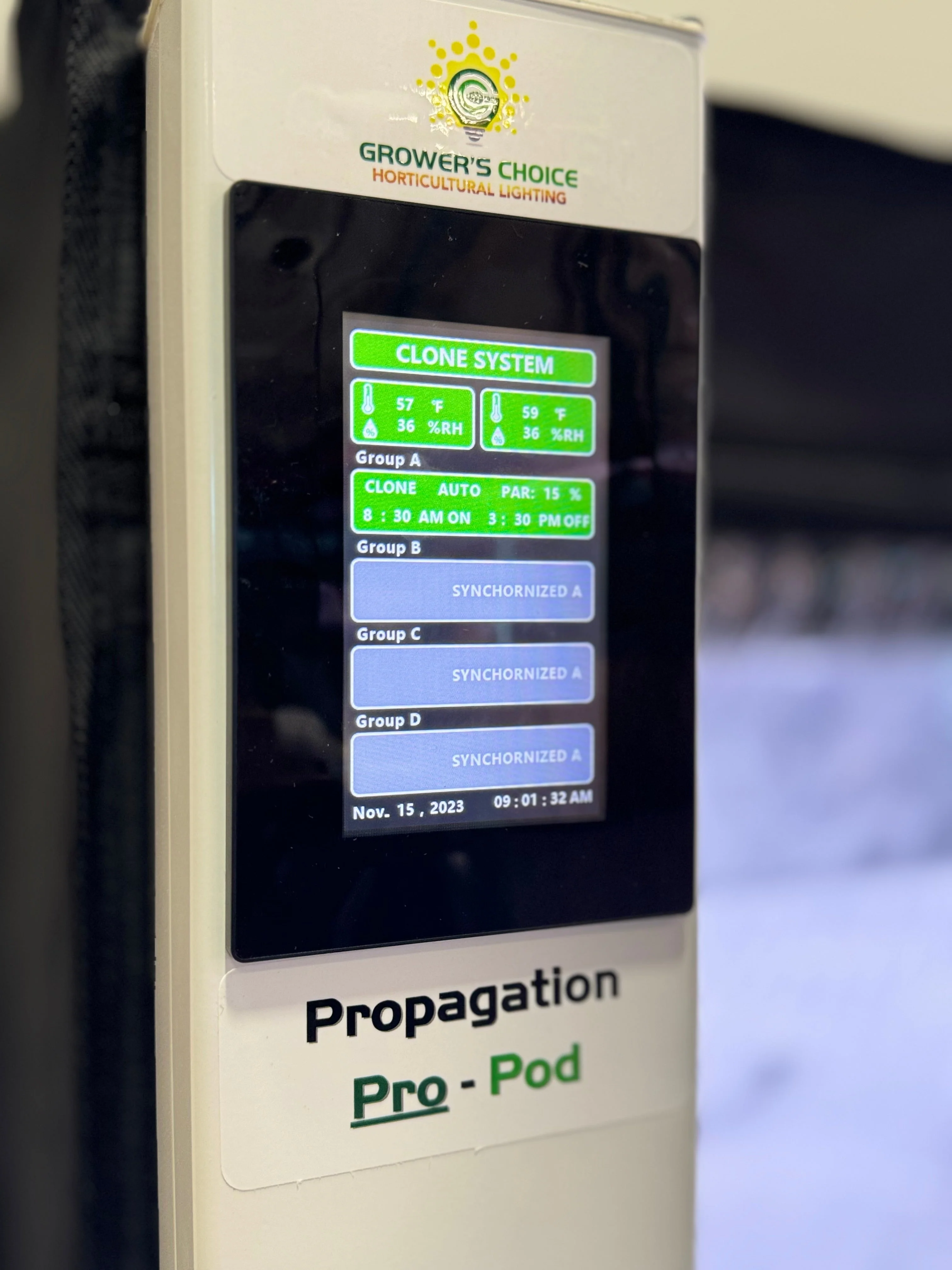 Grower's Choice Pro Pod Clone & Propagation Lighting System - Image 6