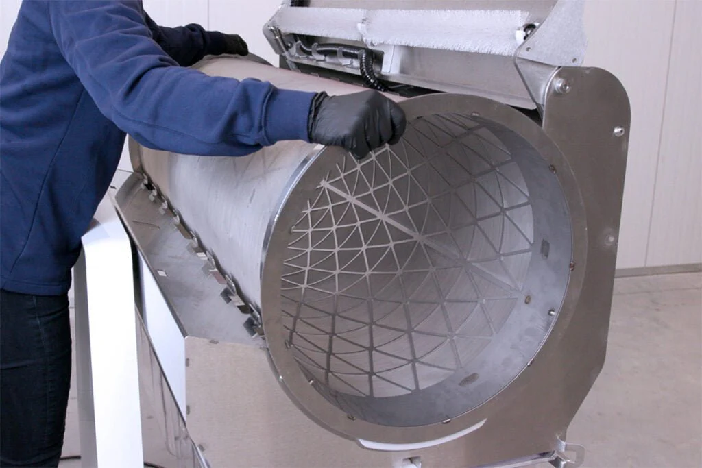 Mobius MD48 Dry Trimming Machine - Image 13