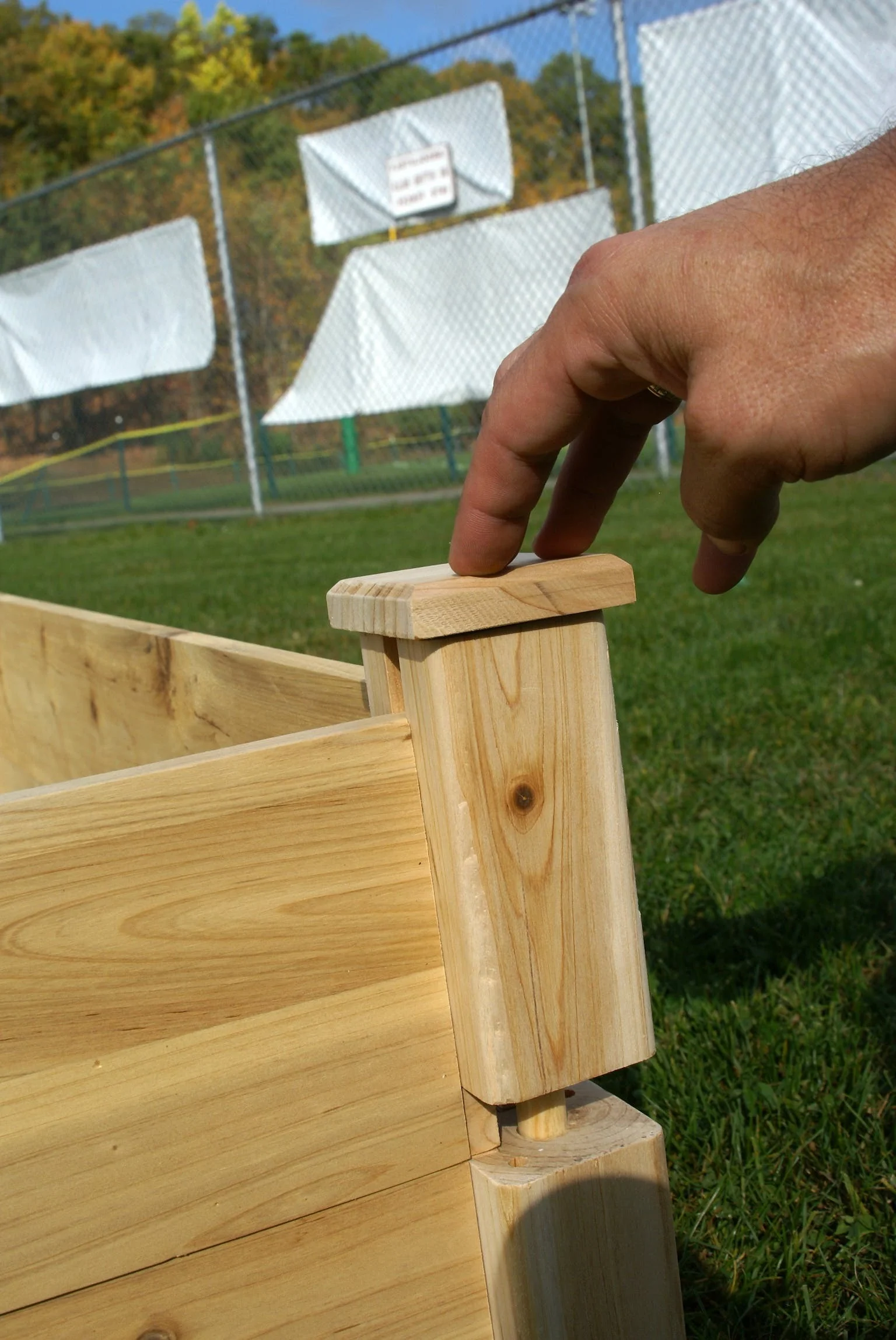 Riverstone Raised Garden Bed ( 4FT X 4FT X 11IN ) - Image 3